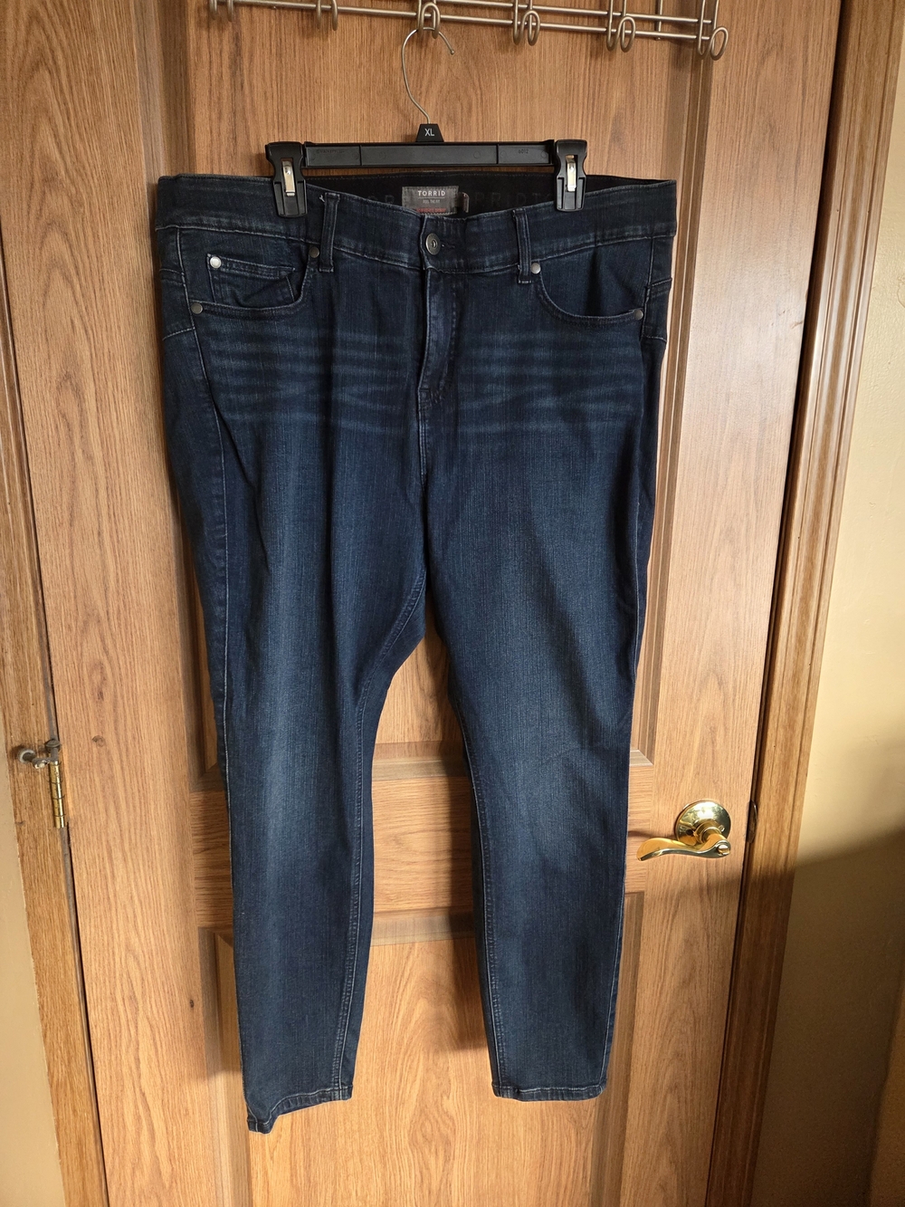 Torrid Dark Blue Women's Bombshell Skinny Jeans
